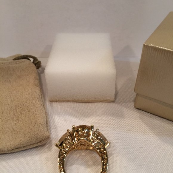 New Huge Real Labradorites in YG - Royale! - Picture 14 of 16